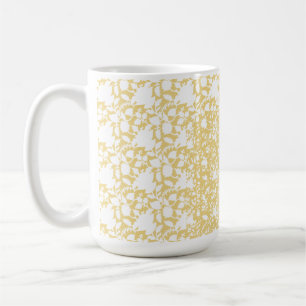 Ein gelber Teppich mit einem sich wiederholenden M Kaffeetasse