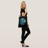 Ein Gemälde der Erde im Weltraum Tasche (Am Model)