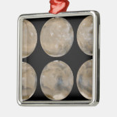 Ein gemäßigter Nordsommer/Südwinter auf den Mars Ornament Aus Metall (Links)