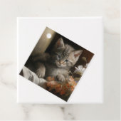 Ein gemütlicher Corner Tabby Kitten Geschenketiket Geschenkanhänger (Beispiel)