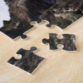 Ein Gentoo Pinguin, der auf den Felsen der Antarkt Puzzle (Seite)