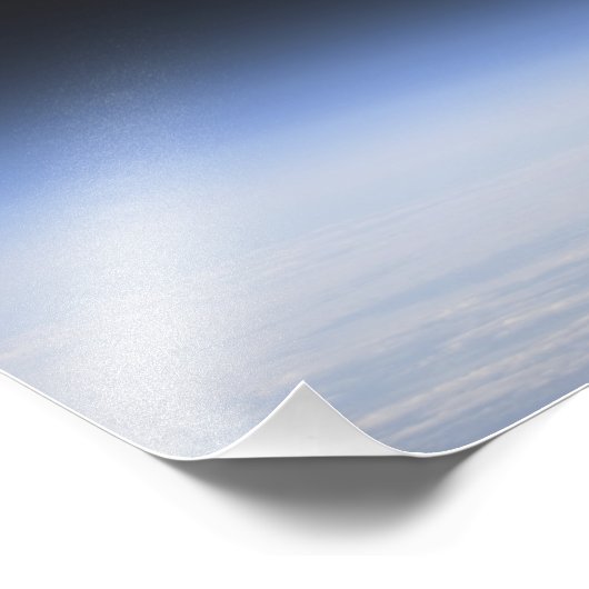 Ein giftiger Mond über der Erdatmosphäre 2 Fotodruck (Ecke)