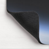 Ein giftiger Mond über der Erdatmosphäre Mousepad (Ecke)