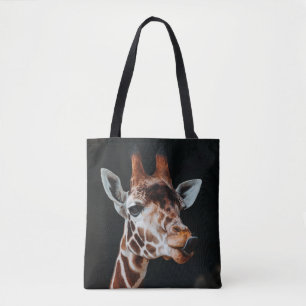 EIN GIRAFFE IN CALGARY ZOO, DER SEINE ZEIT AUSGEGA TASCHE