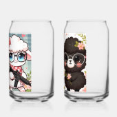 Ein Glas mit hübschem Design (Links)