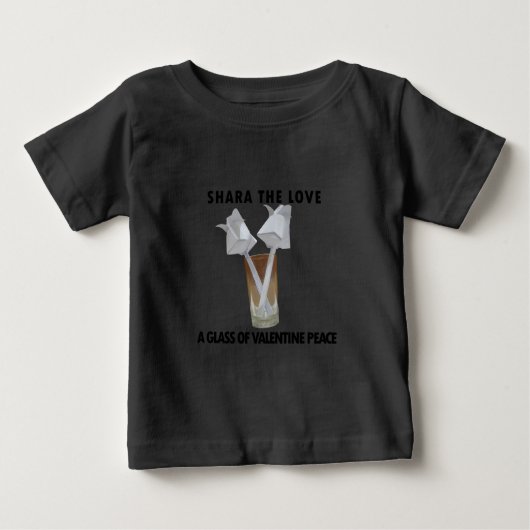 Ein Glas valentiner Ruhe. Baby T-shirt (Vorderseite)