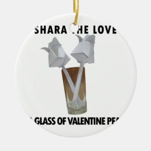 Ein Glas Valentinsfrieden. Keramik Ornament
