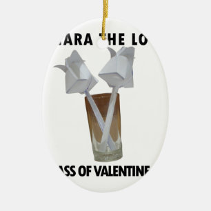 Ein Glas Valentinsfrieden. Keramikornament