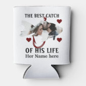 Ein glücklicher Fischer, der ein Paar Fische zusam Dosenkühler (Vorderseite)