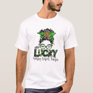 Ein glücklicher Grundschullehrer St Patrick Day T-Shirt