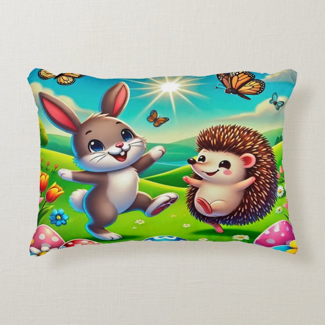 Ein glücklicher Hase und Igel Dekokissen (Vorderseite)