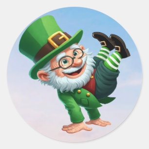 Ein glücklicher Kobold am St. Patrick's Day Runder Aufkleber