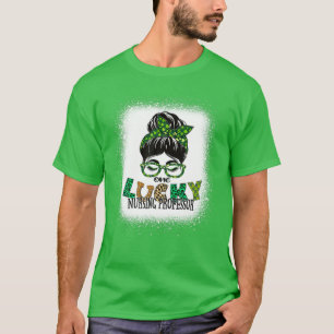 Ein glücklicher Pflegeprofessor hat St Patricks D T-Shirt