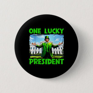 Ein glücklicher Präsident Trump St Patricks Day Ir Button