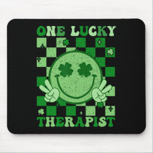Ein glücklicher Therapeut Groovy Lächeln St Patric Mousepad