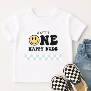 Ein glücklicher Typ lächelt Gesicht ersten Geburts Kleinkind T-shirt