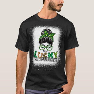 Ein glücklicher Visueller behinderter Lehrer erble T-Shirt