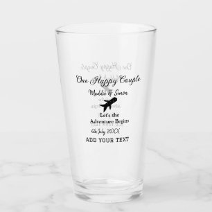 Ein glückliches Paar - Abenteuer beginnt Hochzeit Glas