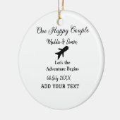 Ein glückliches Paar - Abenteuer beginnt Hochzeit Keramik Ornament (Links)