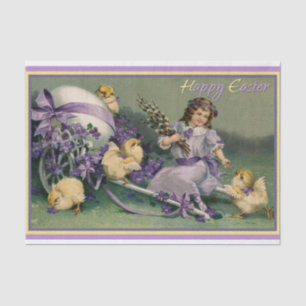 Ein glückliches, vintage Ostermädchen mit Babyküke Seidenpapier
