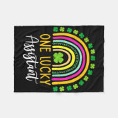 Ein Glückspilz St. Patrick's Day Shamrocks Fleecedecke (Vorderseite (Horizontal))