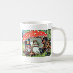 Ein Gnome, der in einer Pilz-Hütte lebt Kaffeetasse