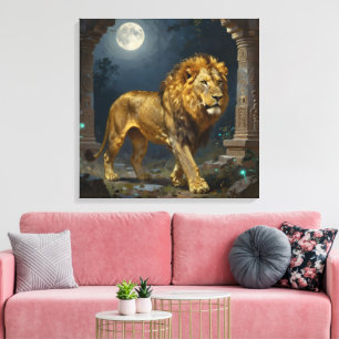 Ein Goldener Löwe, der im Mondlicht spaziert Leinwanddruck