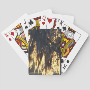 ein goldener Winteraufgang durch den spanischen Mo Spielkarten
