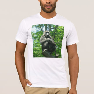 Ein Gorilla im tiefen Gedanken T-Shirt
