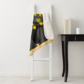 Ein Gorilla, von einem Schmetterling fasziniert Sherpadecke (Beispiel)