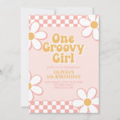 Ein Groovy Girl Retro Karo Pink Daisy Einladung (Vorderseite)