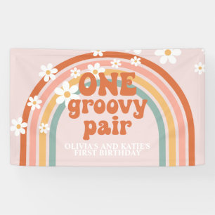 Ein Groovy Pair Retro Rainbow Zwilling Geburtstag Banner