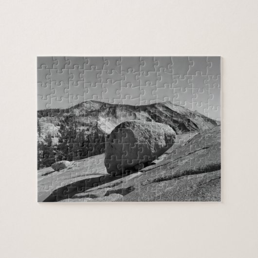 Ein großer Flussstein - ein Glazial- Puzzle (Horizontal)