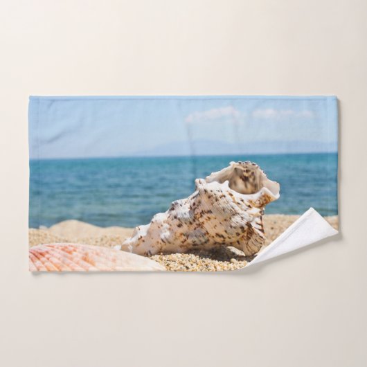 Ein großer Muschel am Kavala-Strand mit klarem, bl Badhandtuch Set (Handtuch)
