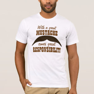Ein großer Schnurrbart kommt mit großer T-Shirt