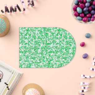 ein grüner und weißer Hintergrund mit kleinen weiß Acryleinladungen
