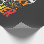 Ein gruseliger Lehrer Halloween-Design_1 Geschenkpapier (Ecke)