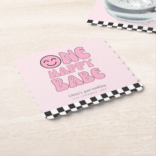 Ein Happy Babe Happy Face Pink Untersetzer (angewinkelt)
