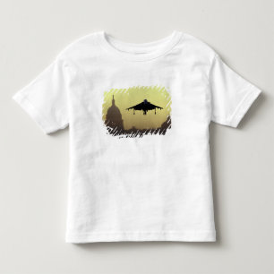 Ein Harrier-Jet landet im Morgengrauen auf der Mal Kleinkind T-shirt