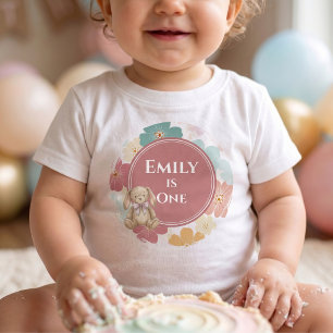 Ein Häschen ist ein Häschen-Geburtstagsmädchen  Baby T-shirt