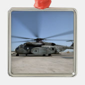 Ein Helikopter für den Drachenflieger MH-53E Silbernes Ornament (Vorne)