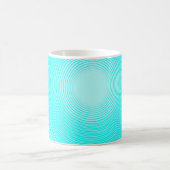 Ein hellblauer Kreis auf einem hellblauen Hintergr Kaffeetasse (Mittel)