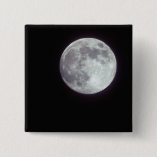 Ein heller Vollmond in einem schwarzen Nachthimmel Button
