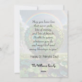 Ein Herz aus Kleeblättern unter dem Regenbogen Feiertagskarte (Rückseite)