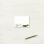 Ein Hinweis von Personalisiertem grünem Kosher Dil Post-it Klebezettel (Auf Schreibtisch)