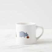 Ein Hippo mit einem Pumpkettenbeutel Espressotasse (Rechts)