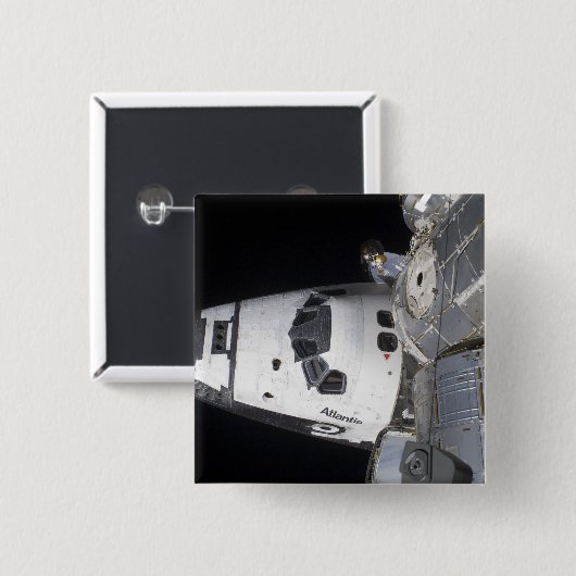 Ein hochwinkeliger Blick auf die Crew Button (Vorne & Hinten)