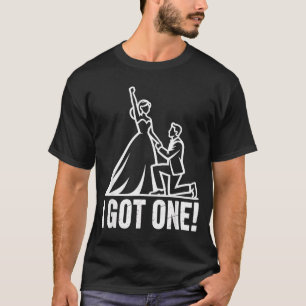 Ein Hochzeitspaar Braut Bräutigam Lustig Bekommen T-Shirt