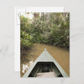 Ein hölzernes Kanu aus Eucylptus-Baum schwimmt in Postkarte (Vorne/Hinten)