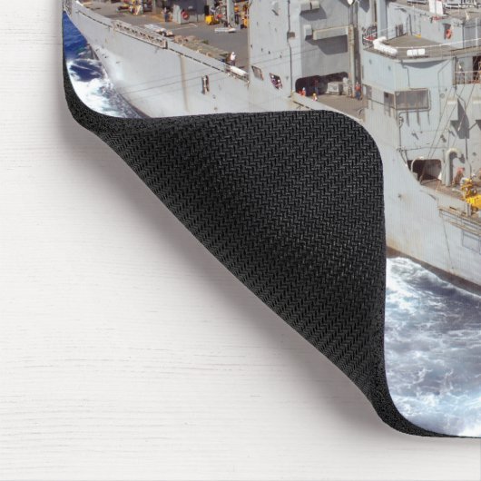 Ein Hubschrauber löscht das Cockpit Mousepad (Ecke)